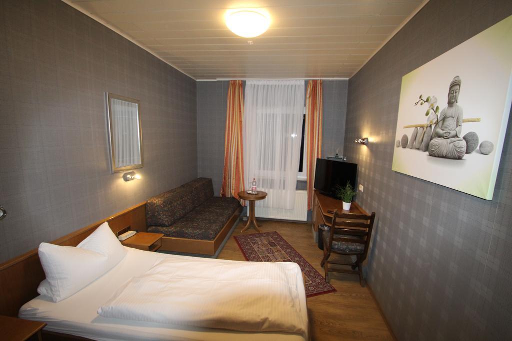 Charlottenhof Hotel Messel Exterior photo